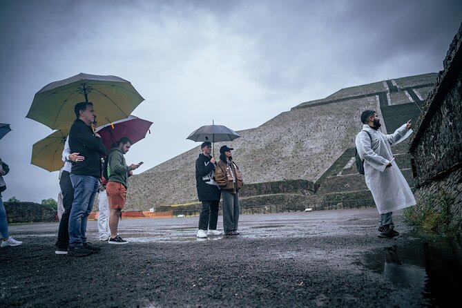 Teotihuacán 3 Pyramids Tour with Cave Breakfast + Transportation - Obsidian, maguey, and the craft workshop