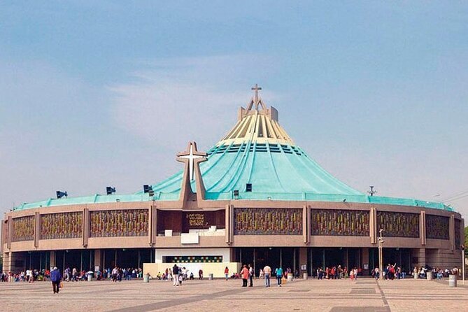 Teotihuacan and Basilica of Guadalupe with mezcal, tequila & handcrafts - Teotihuacan: the reason to book