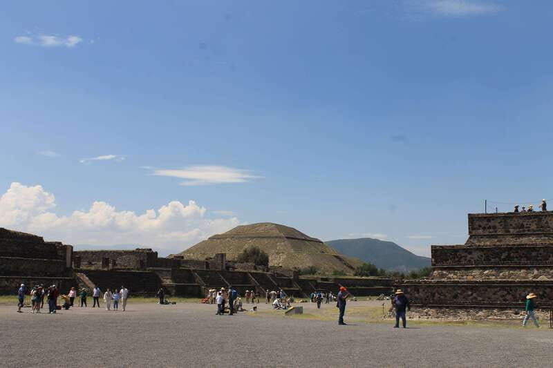 Teotihuacan from Mexico City with early access - Getting ready for the site