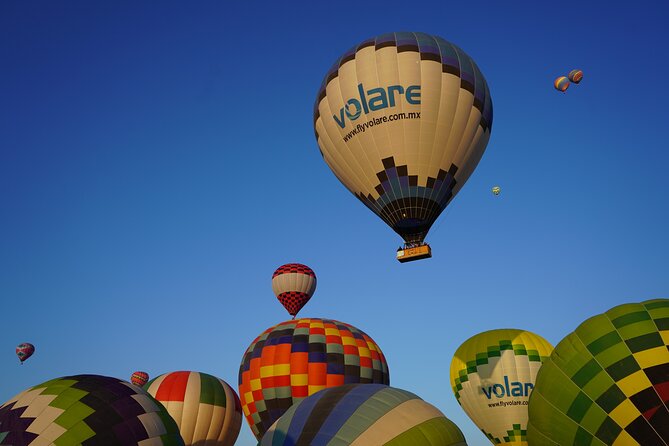 Teotihuacan Hot Air Balloon Flight from Mexico City / Volare - Adding the Teotihuacan pyramids on foot