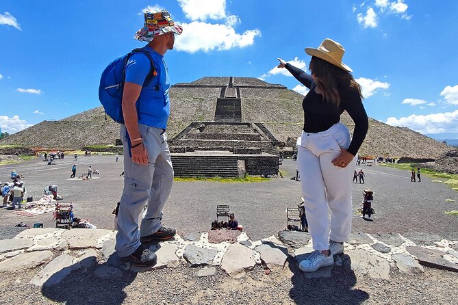 Teotihuacan Hot Air Balloon private or group tour - The early morning rhythm and transport