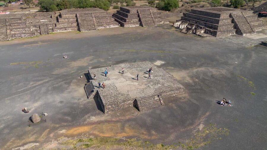 Teotihuacan Pyramids: Guided Tour with Entry Ticket Included - Who will enjoy this three-hour walk?