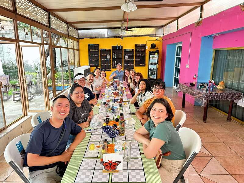Teotihuacan Pyramids & lunch at my Grandma's house - Key points at a glance