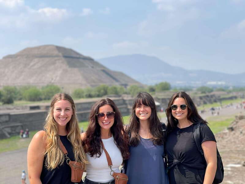 Teotihuacan Pyramids & lunch at my Grandma's house - Meeting Hugo and Gabriel at Parque México