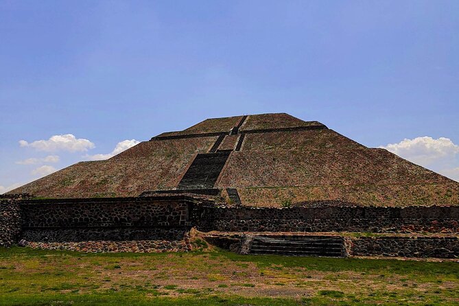 Teotihuacán Pyramids Tour, Guadalupe Sanctuary and 3 cultures - San Martín de las Pirámides and the agave tasting
