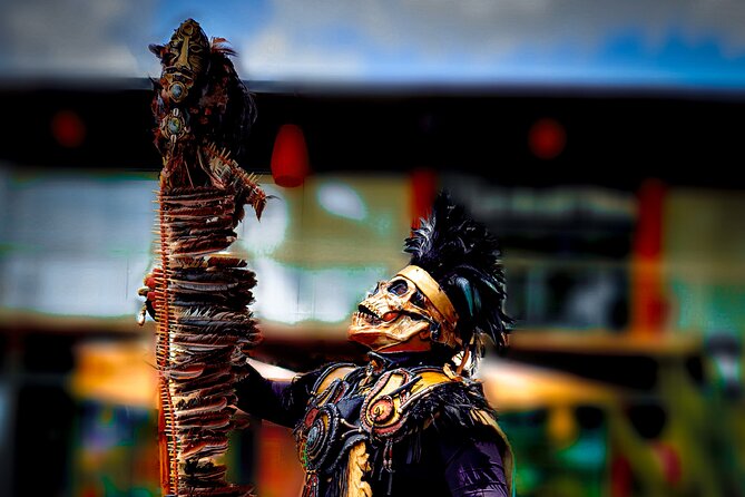 Teotihuacán Pyramids Tour, Guadalupe Sanctuary and 3 cultures - Lunch, local shops, and what may be included