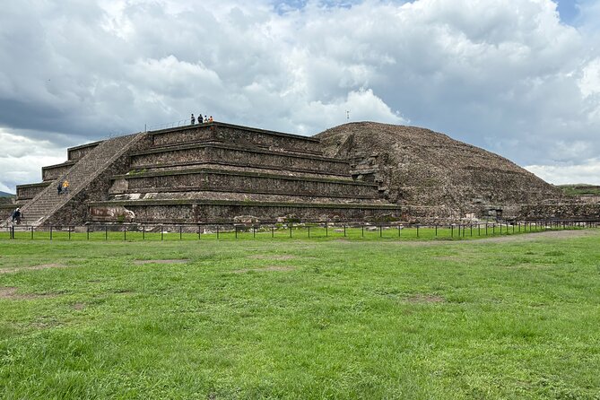 Teotihuacan Pyramids VIP Tour without Commercial Stops - The Pyramid of Quetzalcoatl and the Feathered Serpent