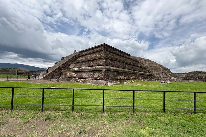 Teotihuacan Pyramids VIP Tour without Commercial Stops - The Pyramid of the Moon and the central avenue