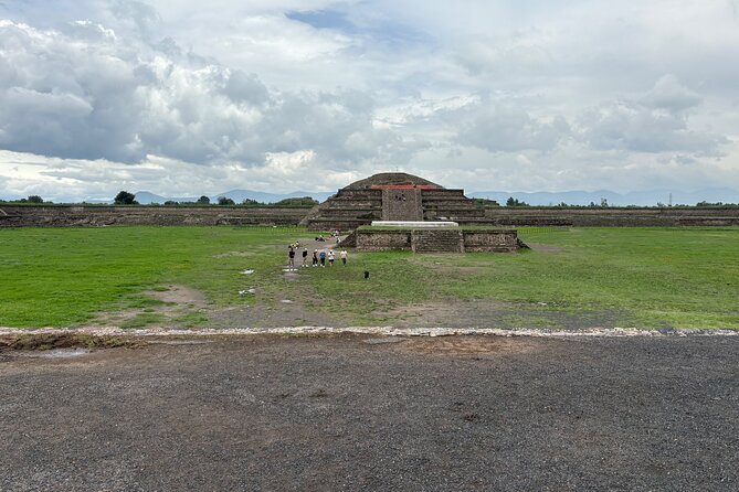 Teotihuacan Pyramids VIP Tour without Commercial Stops - The Pyramid of the Sun and free time