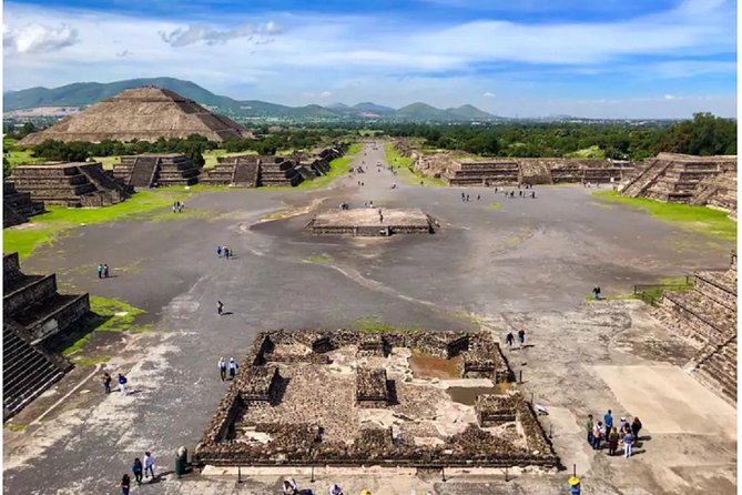 Teotihuacan Tour with Transportation & Food (PRIVATE OPTION) - Hotel pickup makes the morning easier