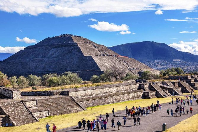 TEOTIHUACAN with a certified local guide -PRIVATE & SHARED OPTION - The Moon Pyramid and Moon Plaza