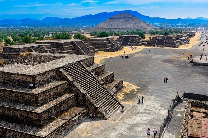 TEOTIHUACAN with a certified local guide -PRIVATE & SHARED OPTION - Meeting near the pyramids