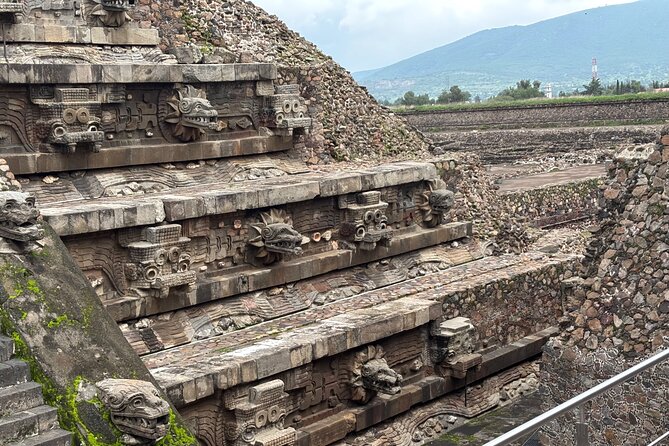 Teotihuacan without obligatory stops. No shops or restaurants. - How much time do you really get?