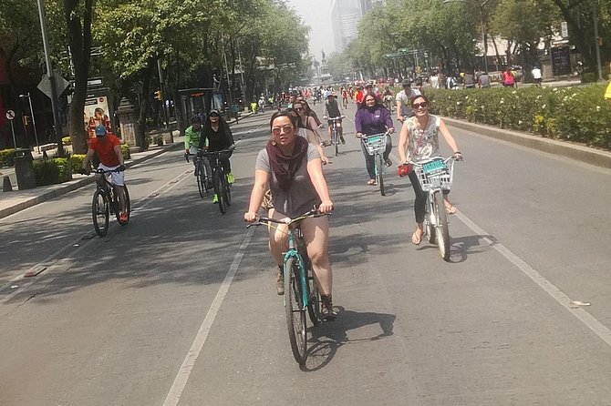 The best of Mexico City Bike Experience EXPRESS - The Angel of Independence is more than a photo stop