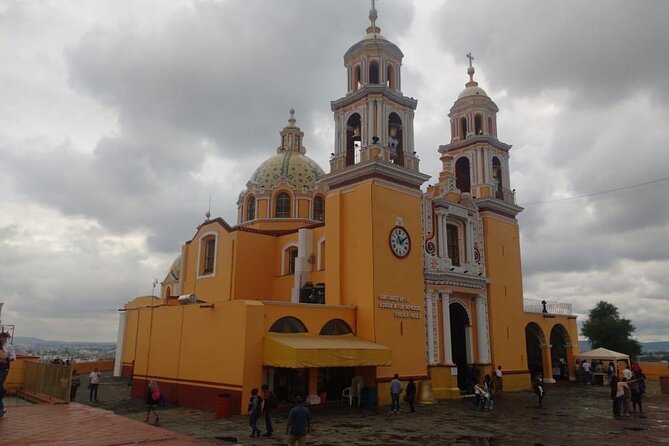 The Best Private Tour: Cholula and Puebla - Palafoxiana Library, America’s first public library