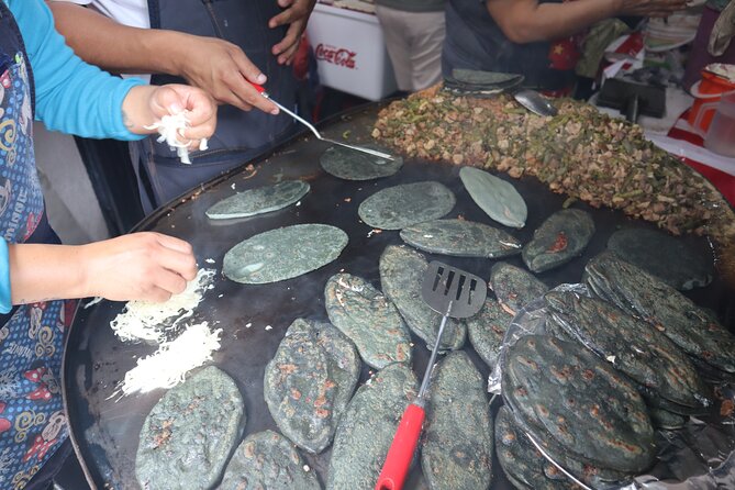 THE REAL CDMX: Under the skin of the city - Pulque and fried quesadillas