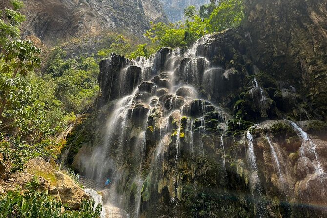 Tolantongo Private Tour + Pastes + One Day at the Hot Springs - What the $152.25 price really covers