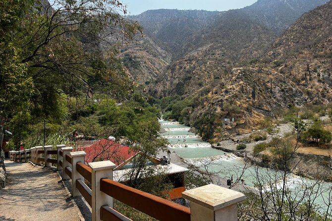 Tolantongo Private Tour + Pastes + One Day at the Hot Springs - Comfort, safety, and what to confirm