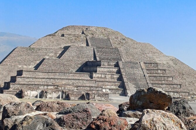 Tour to Teotihuacan with Pickup from Parque Mexico - The scale of the Pyramid of the Sun