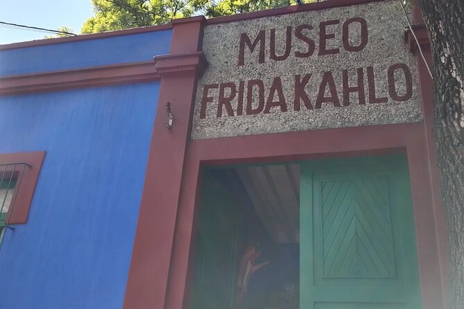 Tour to Xochimilco and Coyoacan and Frida Khalo - Who will enjoy this outing most?