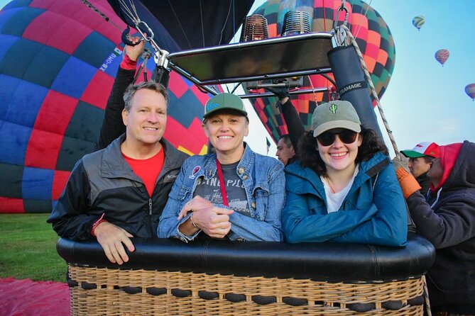 Transportation and Hot Air Balloon Flight Teotihuacán - Watching the balloon inflate at 6:30am