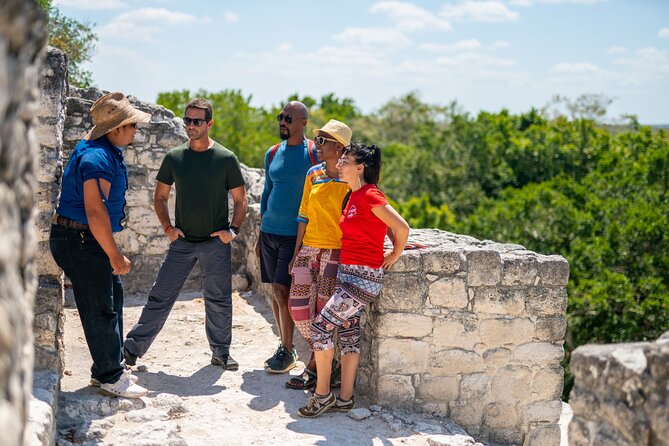 Unlock Teotihuacan Pyramids: Private Tour & Delicious Local Lunch - The Moon Pyramid and its broad views