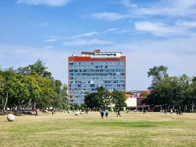Walk around UNAM campus, a UNESCO World Heritage Site - Reading the murals by O’Gorman, Rivera, and Siqueiros