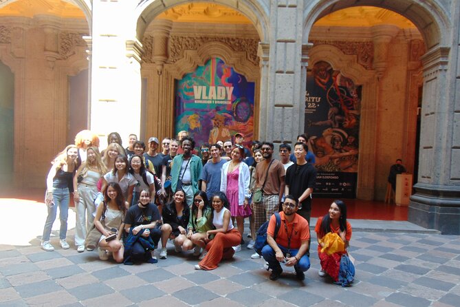 Walking Tour - Impressive murals in Historical Center of Mexico City - Bellas Artes and the grand finale
