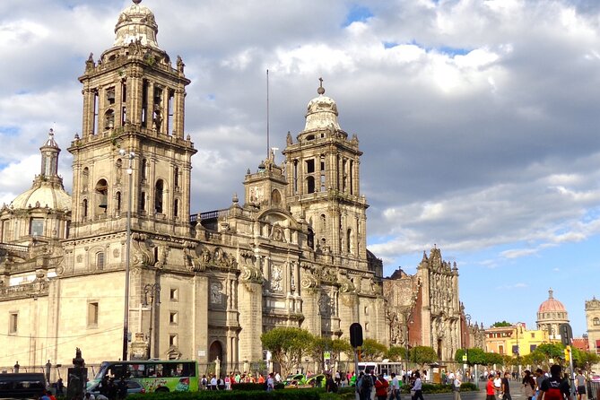 Walking Tour of the Historic Center in Mexico City - The Zócalo, Mexico City’s great public room