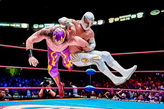 Wrestling + Tacos and Mezcal the best Experience - Who should book this evening?