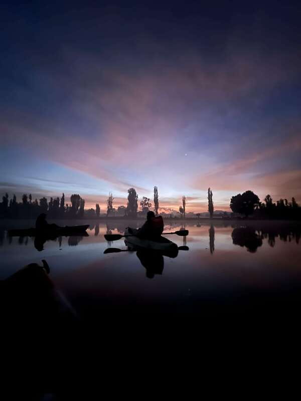 Xochimilco: amanecer en kayak Ciudad de México - Meeting at the soccer club