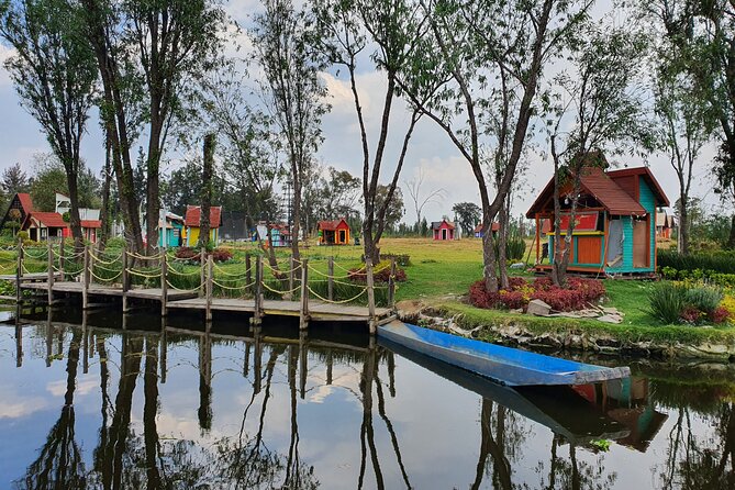 Xochimilco Barco Fiesta Tentacion 18+ with Open Bar and Tacos - Tacos, taquitos, and the food question