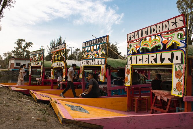 Xochimilco BOAT LIGHT PARTY WITH 1 DRINK AND 4 TAQUITOES + 18 - Is $49 a good deal?