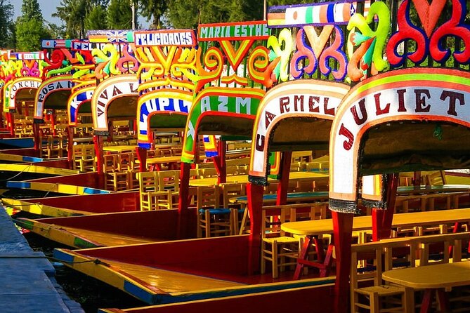 Xochimilco, Casa de Frida Kahlo, Coyoacán and UNAM - What this Mexico City day tour really covers