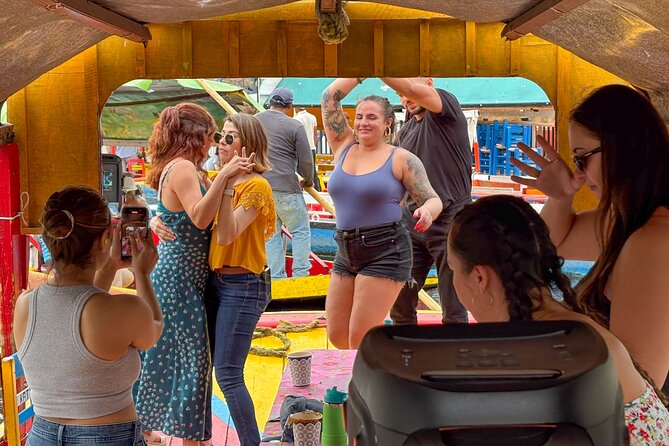 Xochimilco International boat party with open bar and tacos - Key points to know