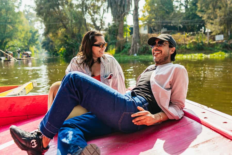 Xochimilco: traditional boat tour, culture, and fun. - Games that keep the ride moving